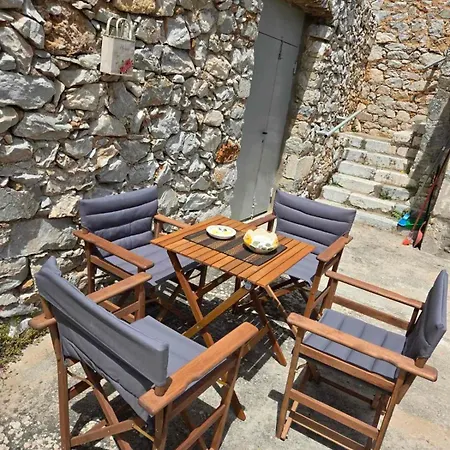 Mani Spot By The Sea Apartmán